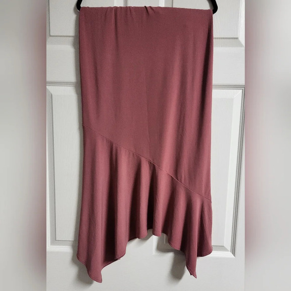 Newport News - Polyester/Spandex - Blush Tone Skirt - Elastic Waistband- Size S - Picture 4 of 5